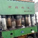 刚刚买下，南通锻压2000吨，台面2.3米4.5米，移动台，.